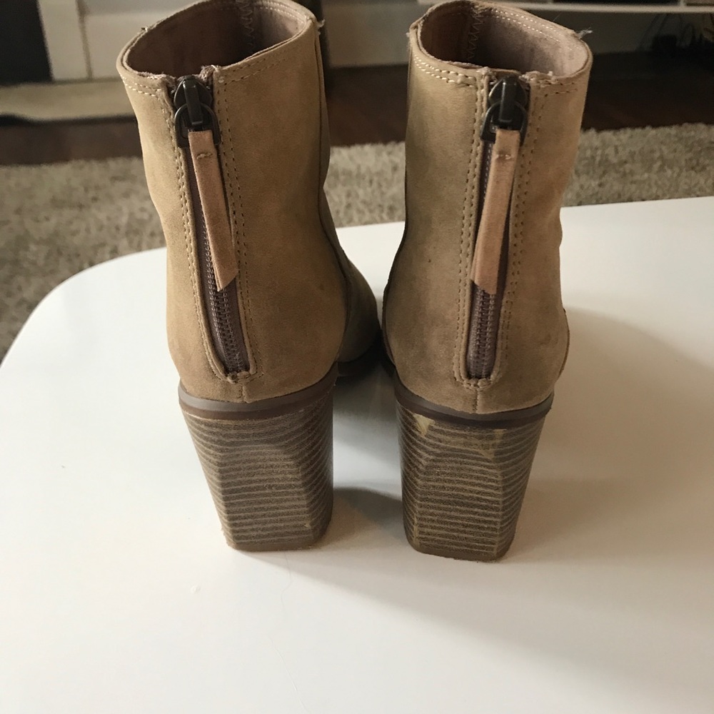 BC Crew Boot In Taupe - Picture 3 of 8
